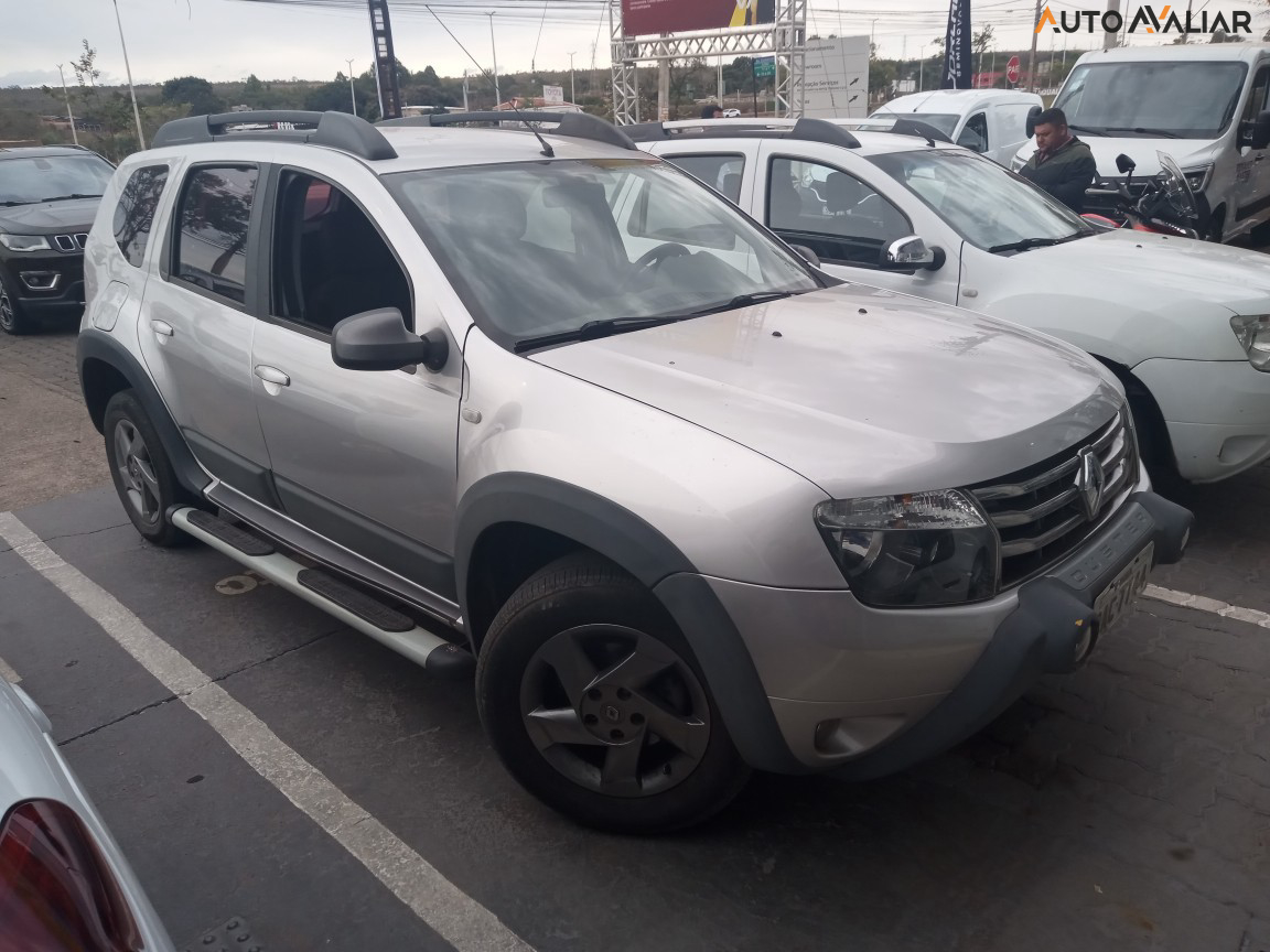 RENAULT DUSTER 2.0 DYNAMIQUE 4X2 16V FLEX 4P AUTOMATICO