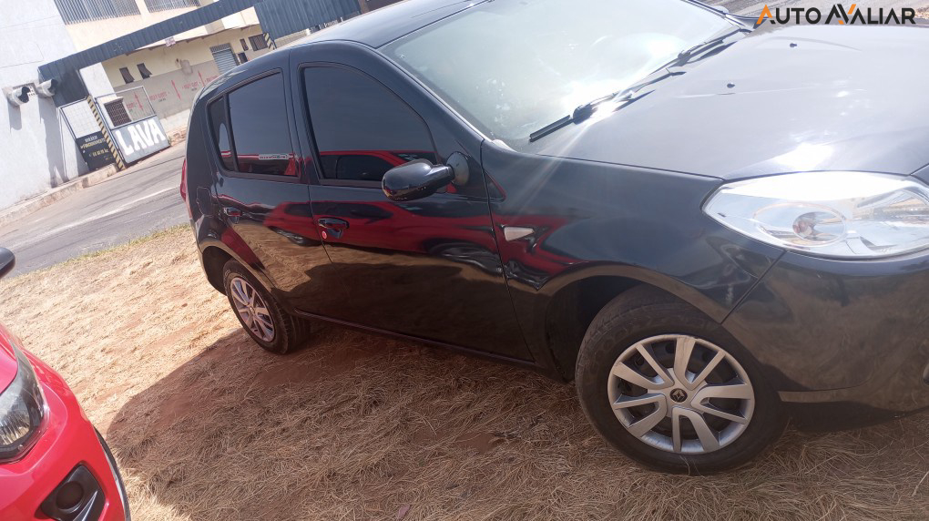 RENAULT SANDERO 1.0 AUTHENTIQUE 16V FLEX 4P MANUAL
