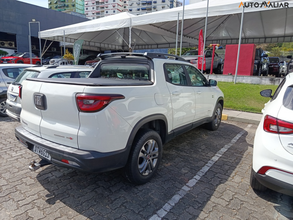 FIAT TORO 2.0 16V TURBO DIESEL FREEDOM 4WD AT9