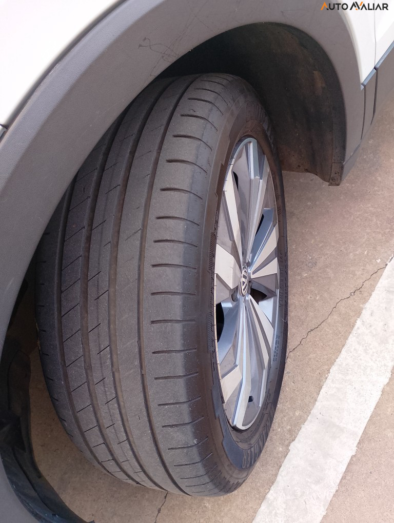 VOLKSWAGEN T-CROSS 1.4 250 TSI TOTAL FLEX HIGHLINE AUTOMATICO