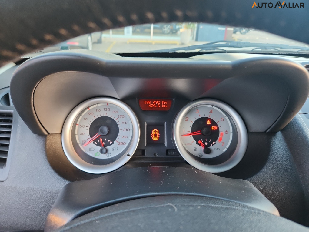 RENAULT MEGANE DYNAMIQUE 1.6 16V(HI-FLEX)