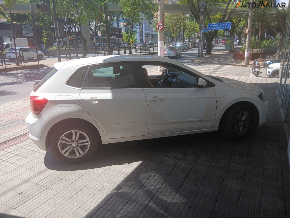 VOLKSWAGEN POLO 1.0 MPI TOTAL FLEX MANUAL