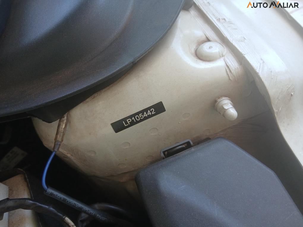 VOLKSWAGEN POLO 1.0 MPI TOTAL FLEX MANUAL