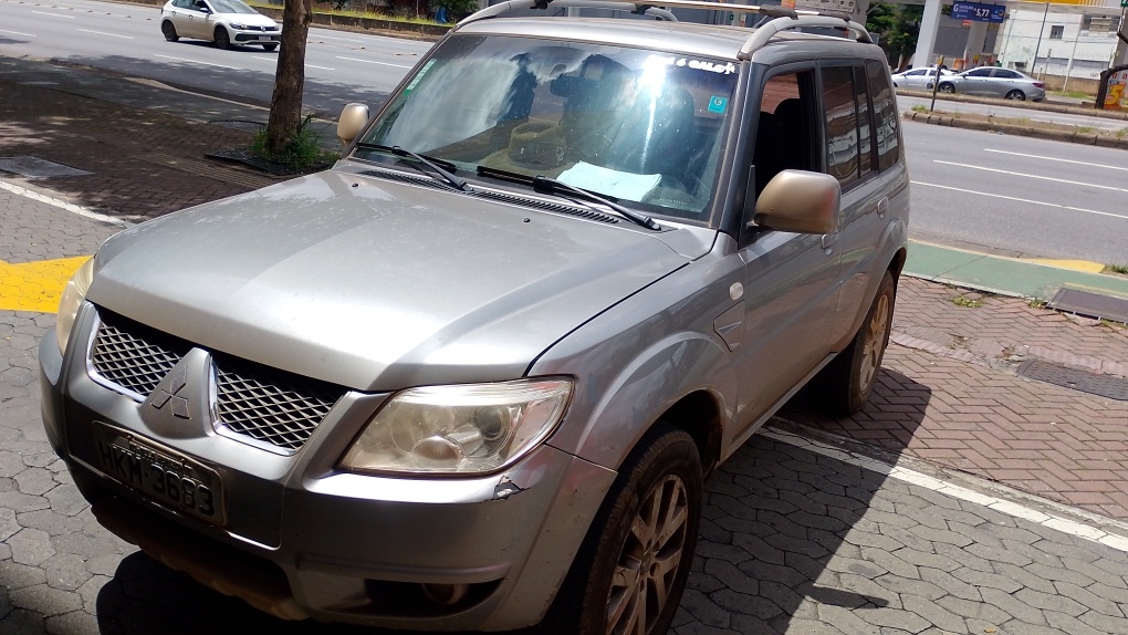 MITSUBISHI PAJERO TR4 2.0 4X2 16V 140CV FLEX 4P AUTOMATICO