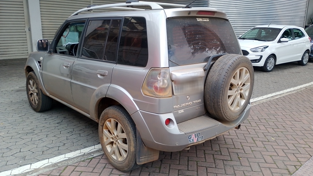 MITSUBISHI PAJERO TR4 2.0 4X2 16V 140CV FLEX 4P AUTOMATICO