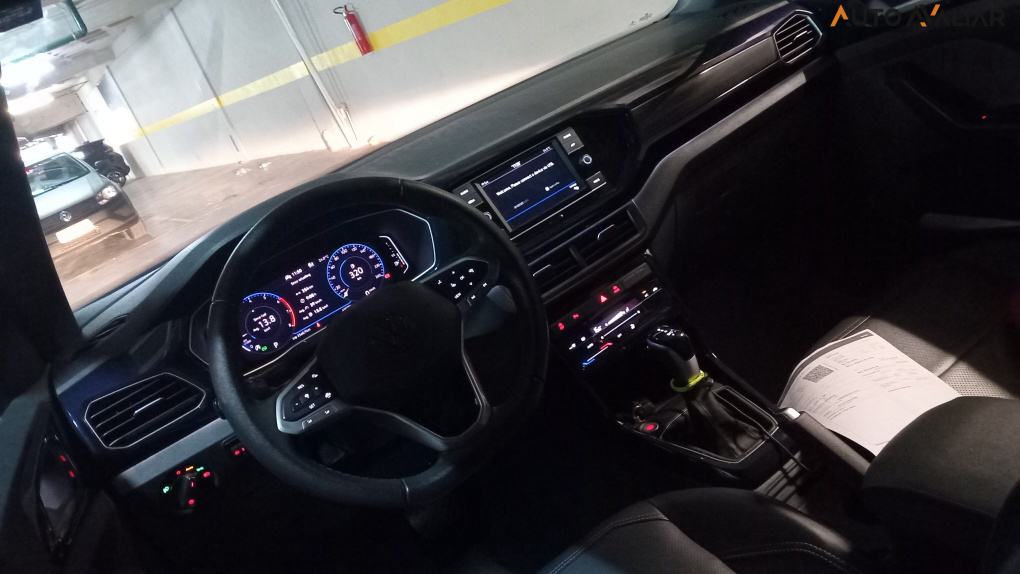 VOLKSWAGEN T-CROSS 1.0 200 TSI TOTAL FLEX COMFORTLINE AUTOMÁTICO