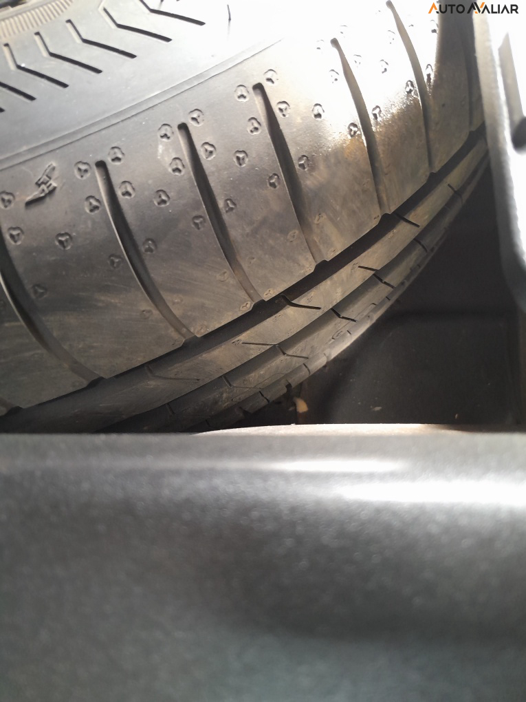 VOLKSWAGEN T-CROSS 1.0 200 TSI TOTAL FLEX COMFORTLINE AUTOMATICO