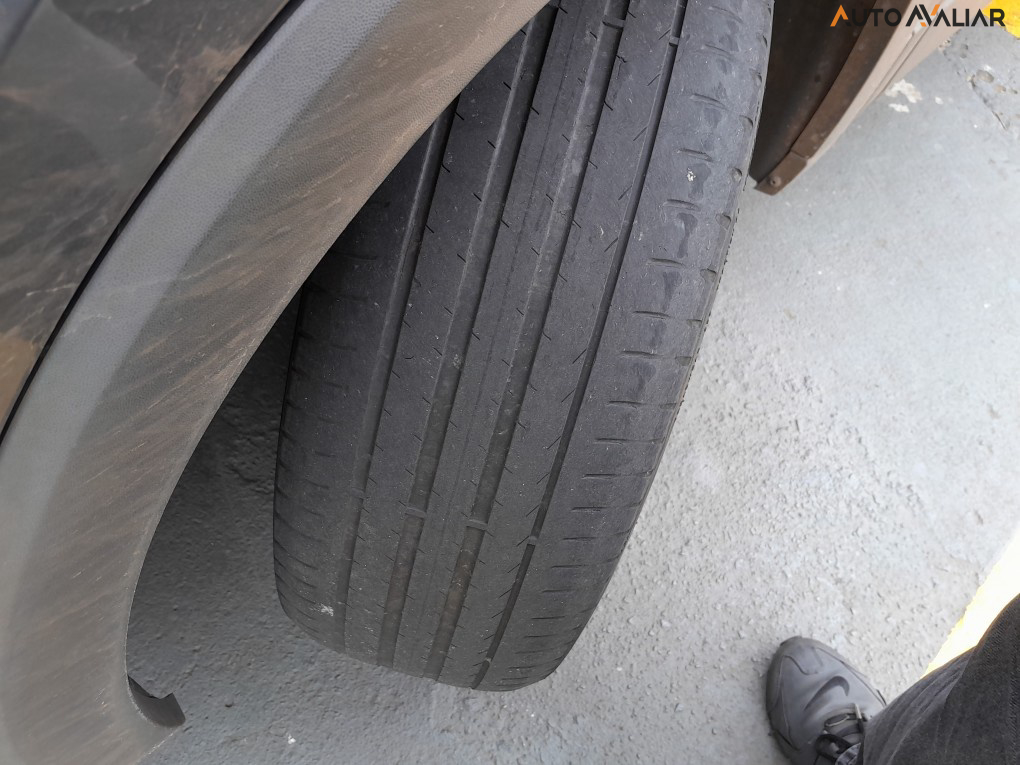 VOLKSWAGEN T-CROSS 1.0 200 TSI TOTAL FLEX COMFORTLINE AUTOMATICO