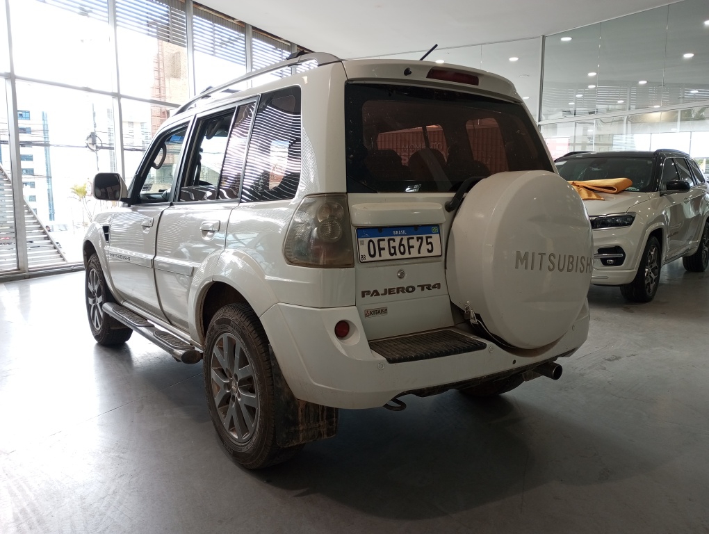 MITSUBISHI PAJERO TR4 2.0 4X2 16V 140CV FLEX 4P AUTOMATICO