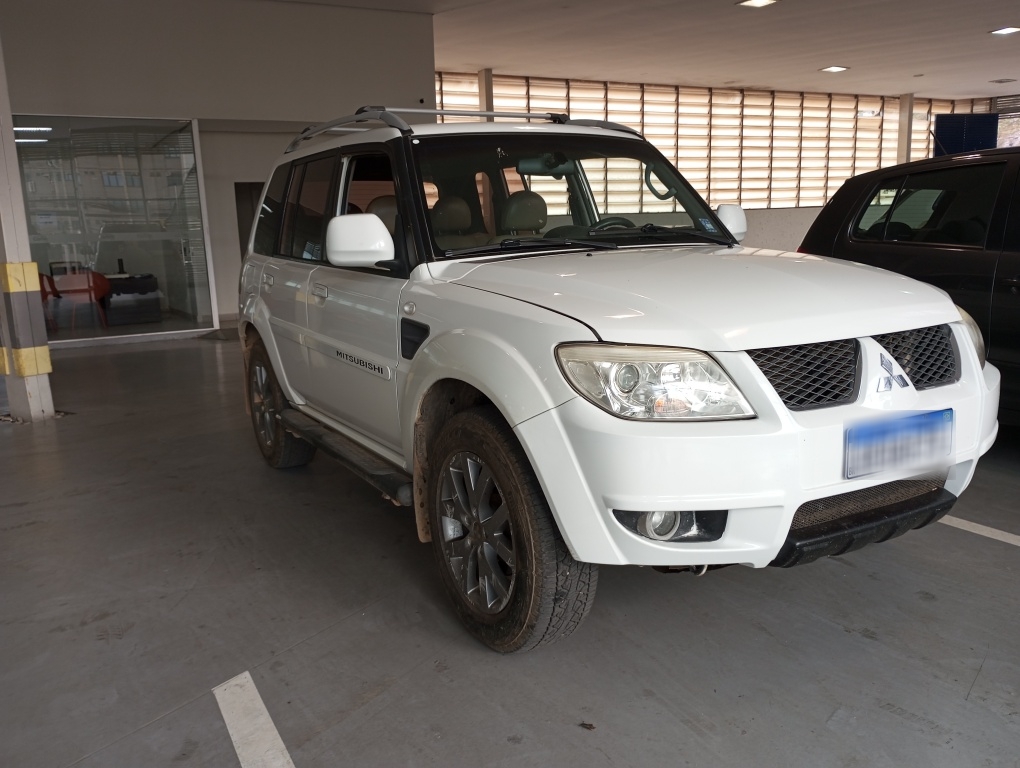 MITSUBISHI PAJERO TR4 2.0 4X2 16V 140CV FLEX 4P AUTOMATICO