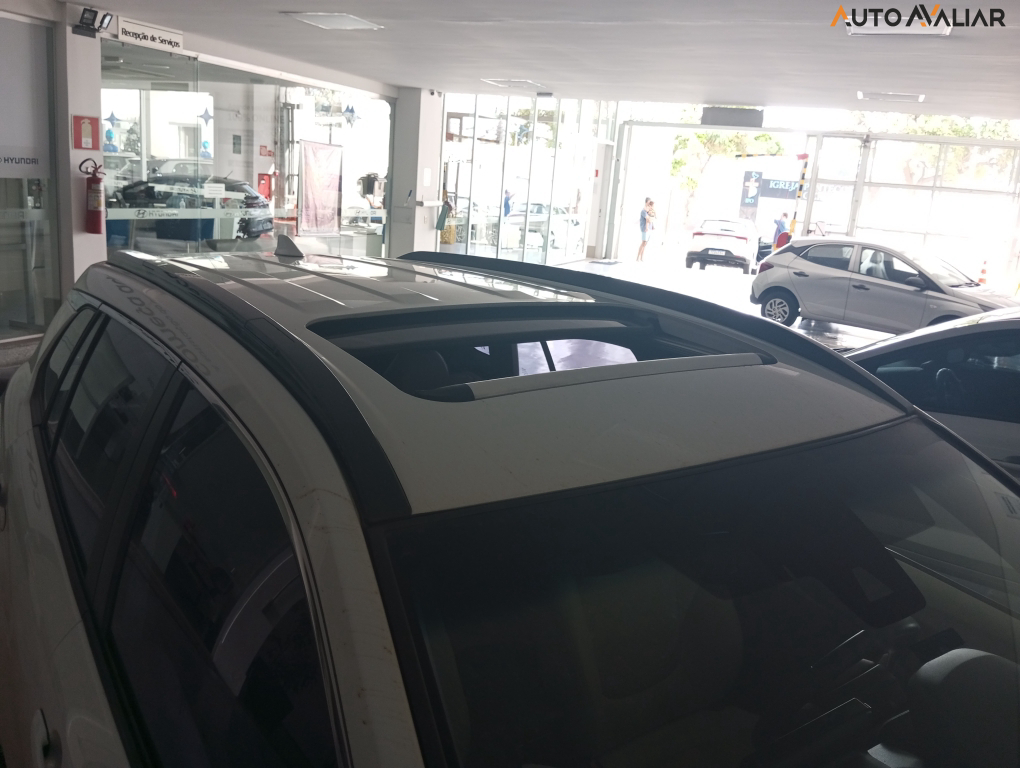 TOYOTA COROLLA CROSS 1.8 VVT-I HYBRID FLEX XRX CVT