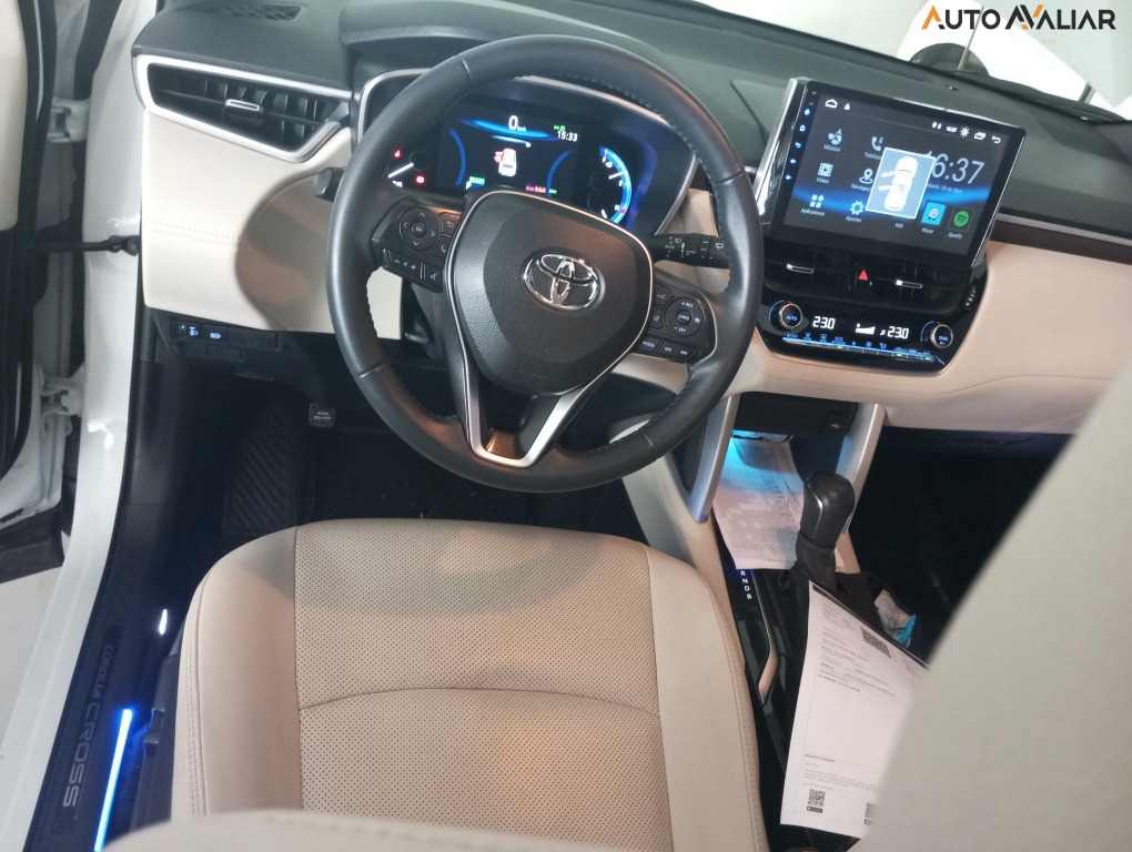 TOYOTA COROLLA CROSS 1.8 VVT-I HYBRID FLEX XRX CVT