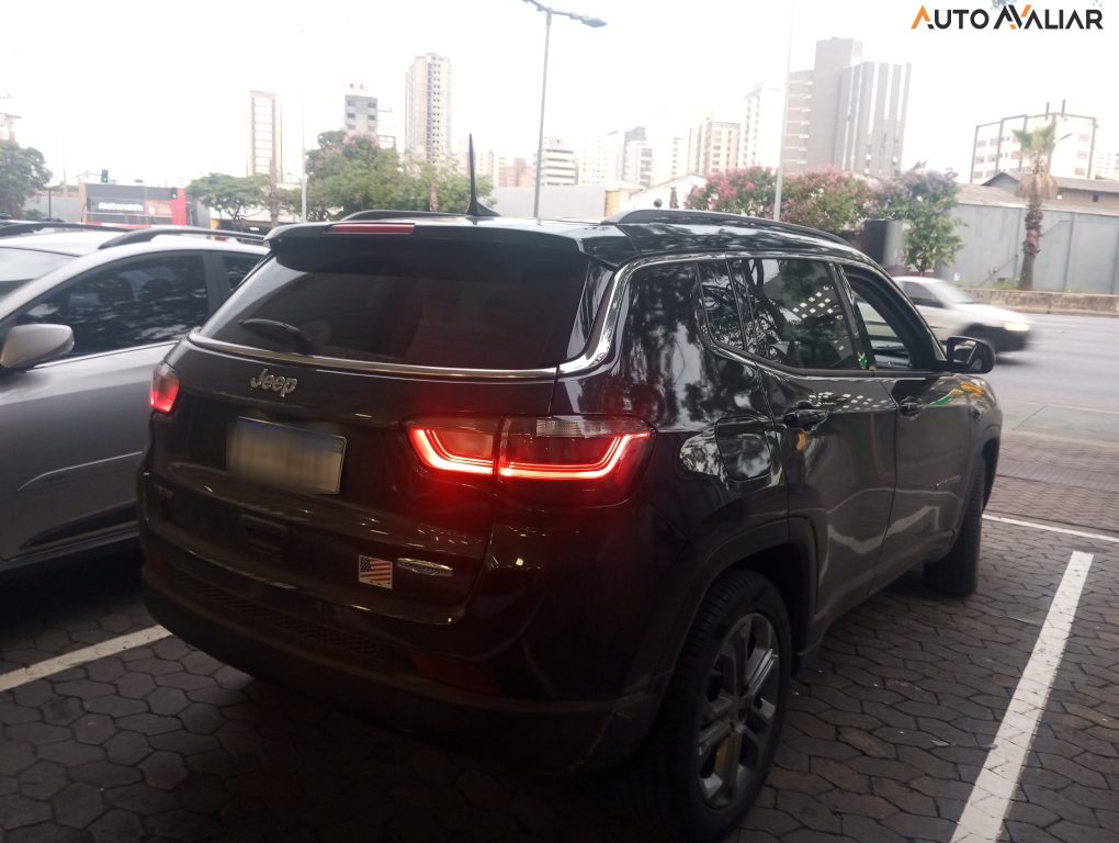 JEEP COMPASS 1.3 T270 TURBO FLEX LONGITUDE AT6