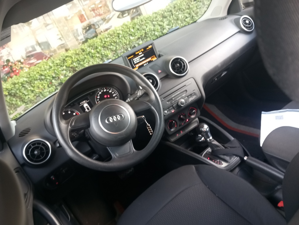 AUDI A1 1.4 TFSI SPORTBACK ATTRACTION 16V 122CV GASOLINA 4P S-TRONIC