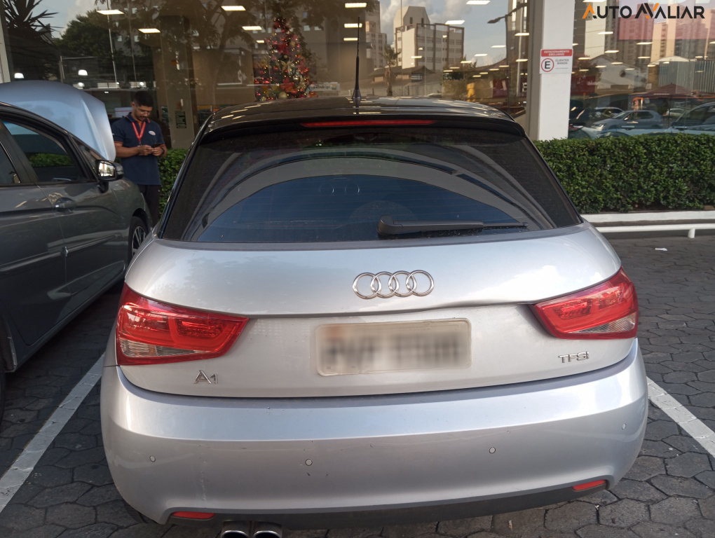 AUDI A1 1.4 TFSI SPORTBACK ATTRACTION 16V 122CV GASOLINA 4P S-TRONIC