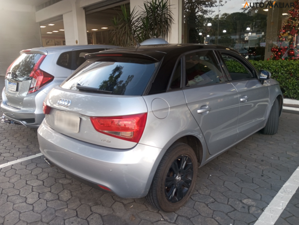 AUDI A1 1.4 TFSI SPORTBACK ATTRACTION 16V 122CV GASOLINA 4P S-TRONIC