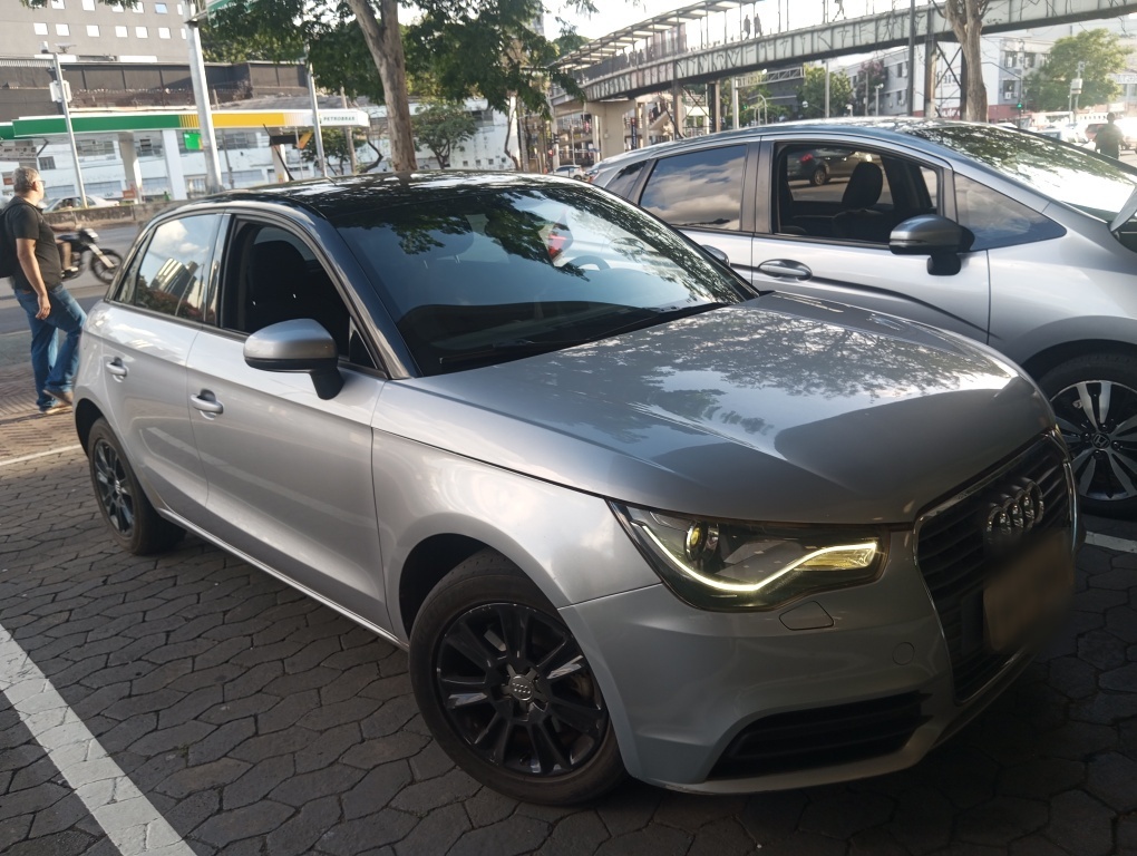 AUDI A1 1.4 TFSI SPORTBACK ATTRACTION 16V 122CV GASOLINA 4P S-TRONIC