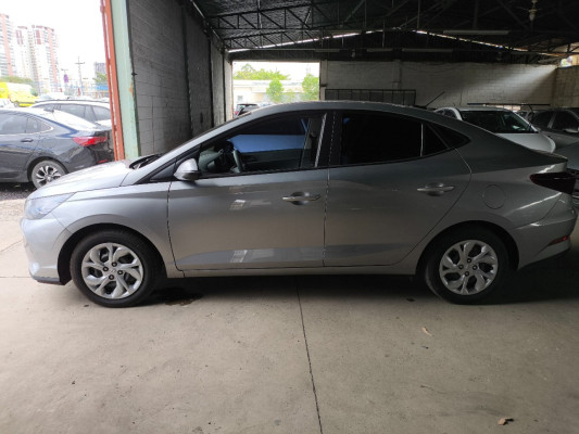 HYUNDAI HB20S 1.0 12V FLEX COMFORT MANUAL