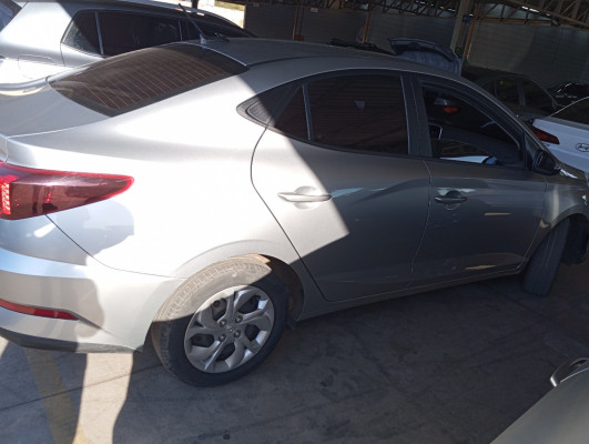 HYUNDAI HB20S 1.0 12V FLEX COMFORT MANUAL