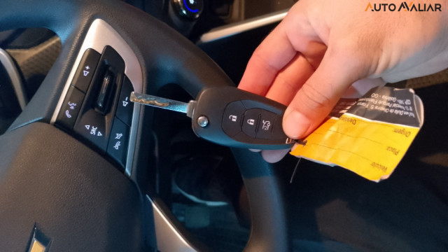 CHEVROLET ONIX 1.0 TURBO FLEX LT MANUAL