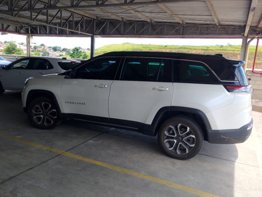 JEEP COMMANDER 1.3 T270 TURBO FLEX LIMITED AT6