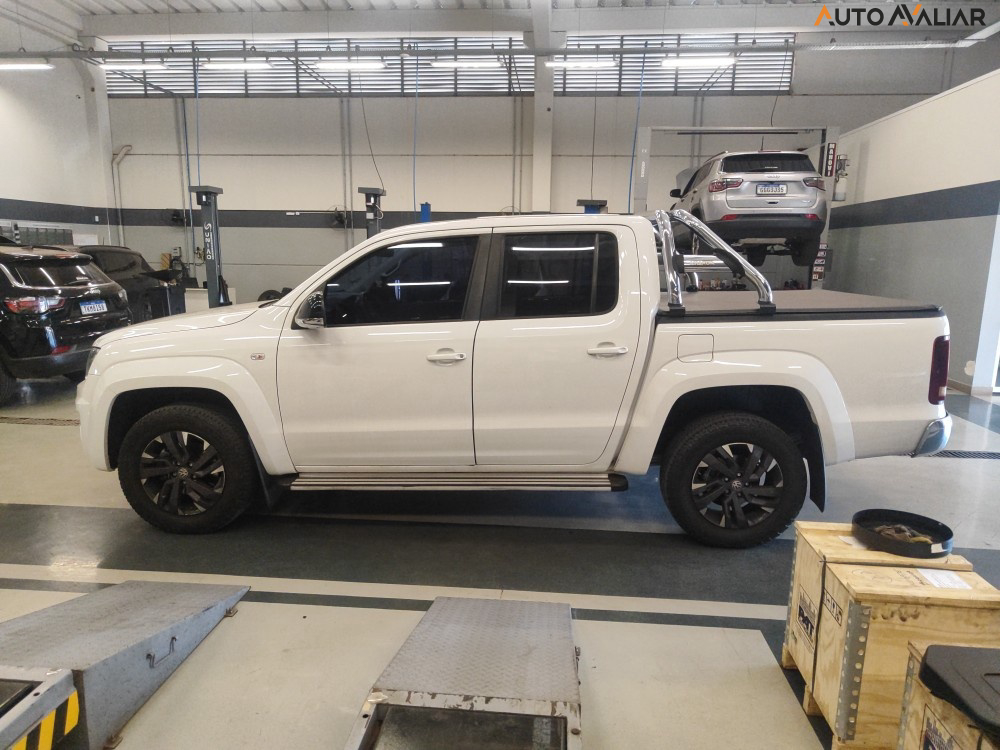 VOLKSWAGEN AMAROK 3.0 V6 TDI HIGHLINE CD DIESEL 4MOTION AUTOMATICO