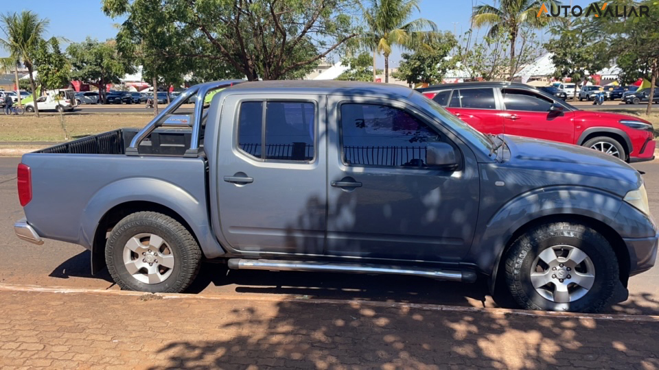 NISSAN FRONTIER 2.5 XE 4X2 CD TURBO ELETRONIC DIESEL 4P MANUAL