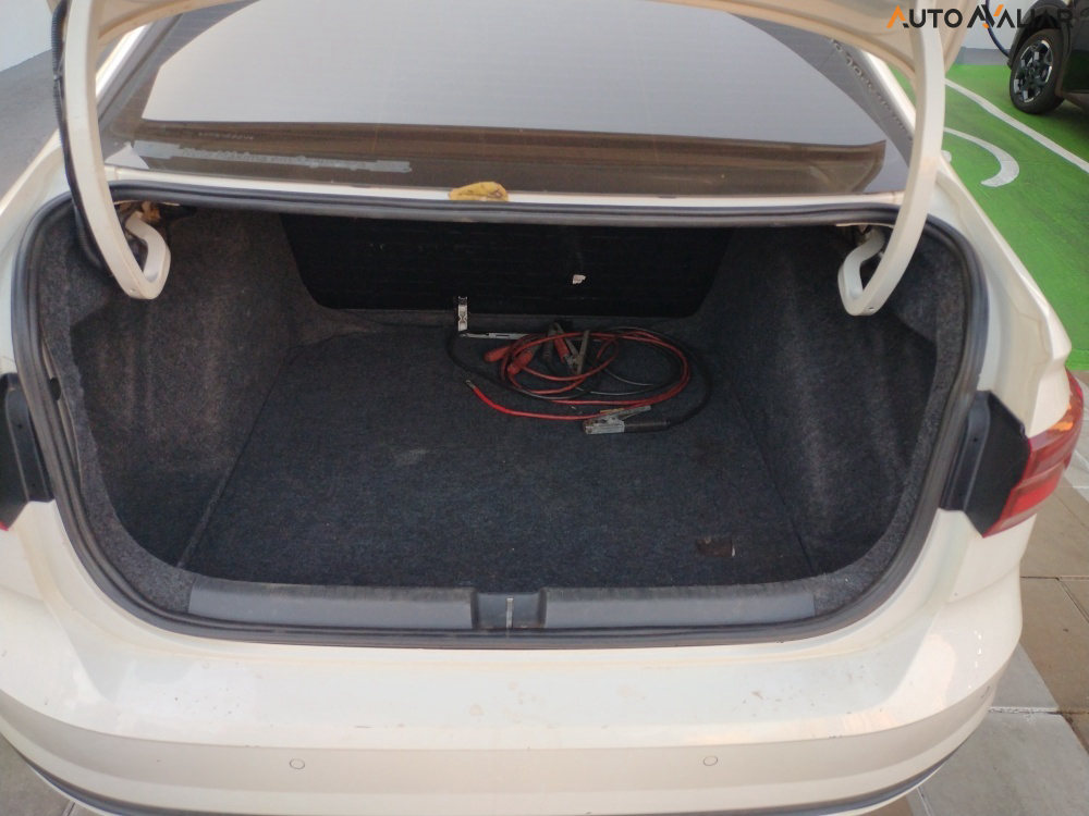 VOLKSWAGEN VIRTUS 1.6 MSI TOTAL FLEX AUTOMATICO