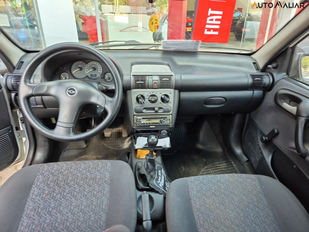 CHEVROLET CLASSIC 1.0 MPFI LIFE 8V FLEX 4P MANUAL