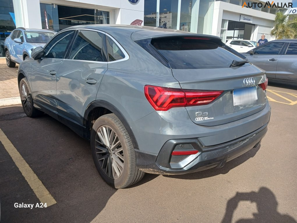 AUDI Q3 2.0 40 TFSI GASOLINA PERFORMANCE QUATTRO TIPTRONIC