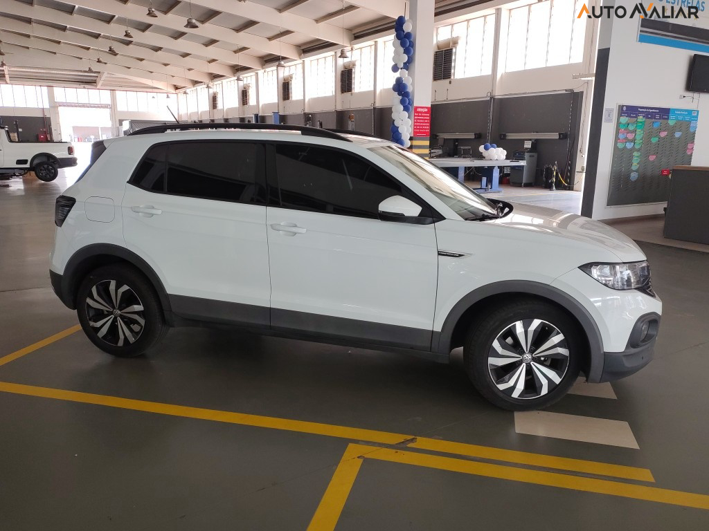 VOLKSWAGEN T-CROSS 1.0 200 TSI TOTAL FLEX COMFORTLINE AUTOMÁTICO
