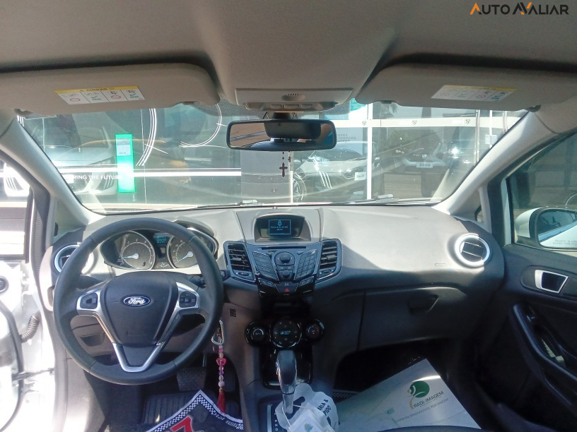 FORD FIESTA 1.6 TITANIUM HATCH 16V FLEX 4P POWERSHIFT
