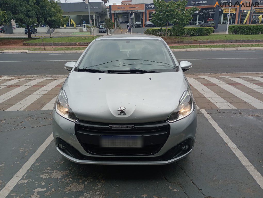 PEUGEOT 208 1.2 ALLURE 12V FLEX 4P MANUAL