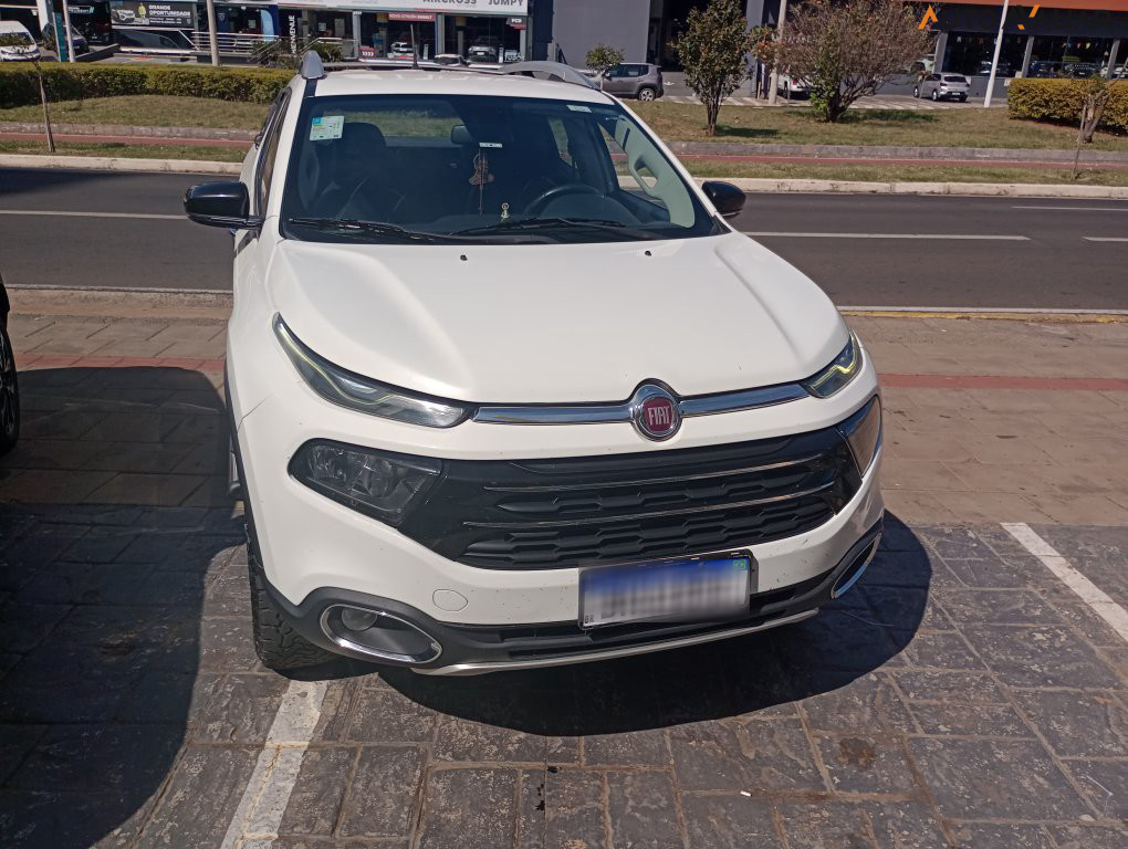 FIAT TORO 2.0 16V TURBO DIESEL VOLCANO 4WD AT9