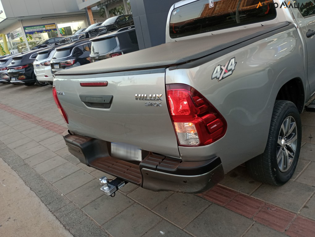 TOYOTA HILUX 2.8 NARROW 4X4 CD 16V DIESEL 4P MANUAL