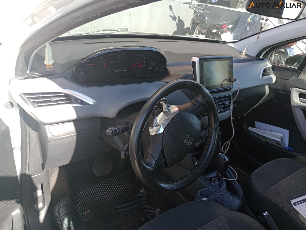 PEUGEOT 208 1.5 INCONCERT 16V FLEX 4P AUTOMATICO