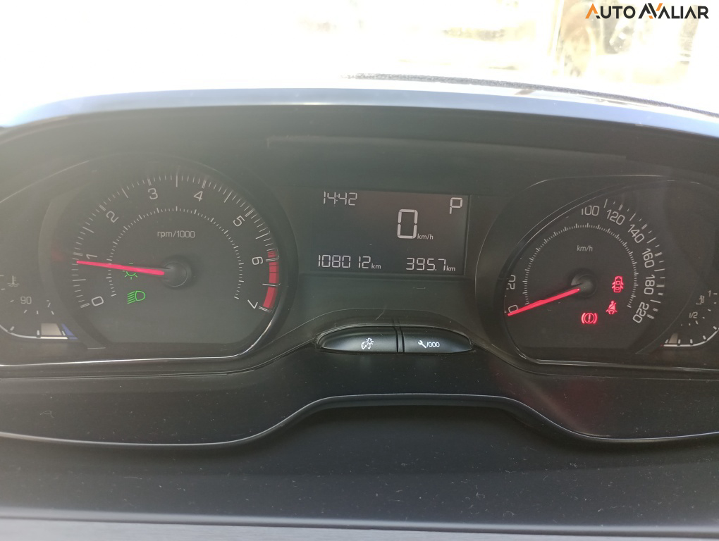 PEUGEOT 208 1.5 INCONCERT 16V FLEX 4P AUTOMATICO