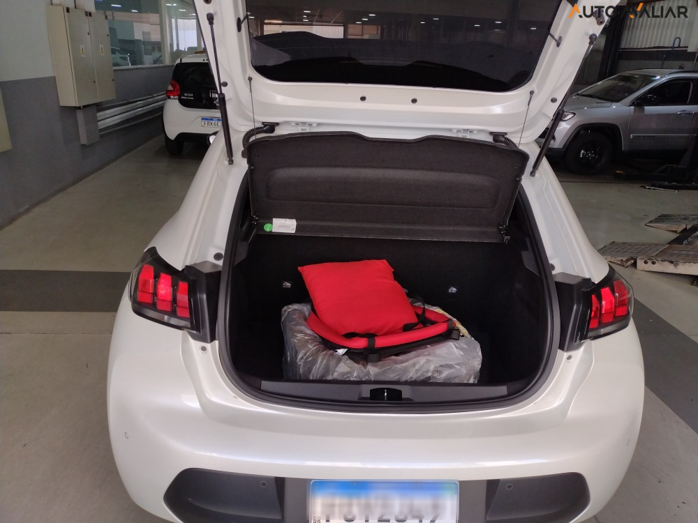 PEUGEOT 208 1.6 16V FLEX GRIFFE AT6