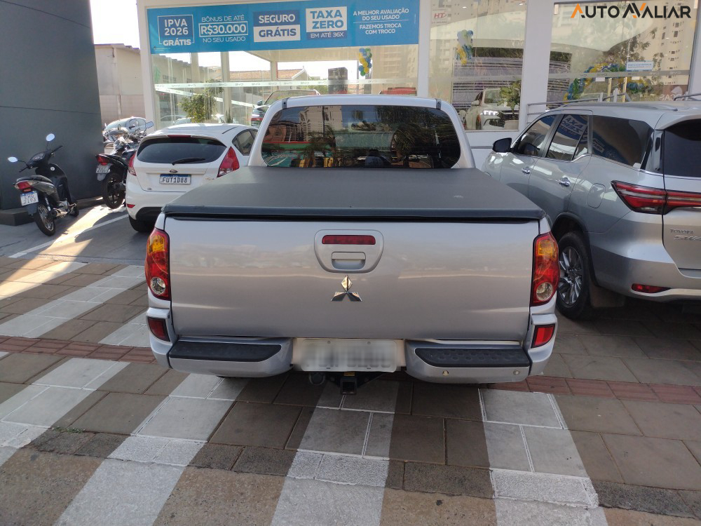 MITSUBISHI L200 TRITON  3.2 HPE 4X4 CD 16V TURBO INTERCOOLER DIESEL 4P AUTOMATICO