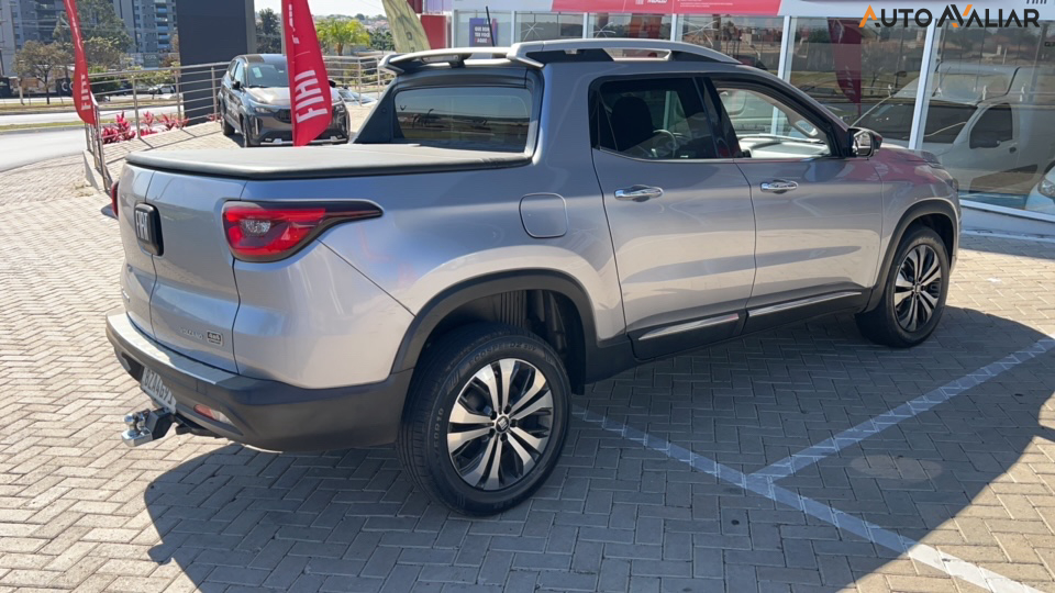 FIAT TORO 2.0 16V TURBO DIESEL VOLCANO 4WD AT9