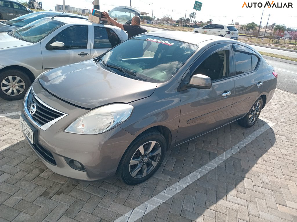 NISSAN VERSA SL 1.6 16V(FLEX)