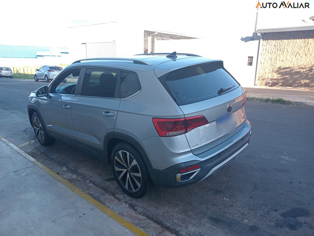 VOLKSWAGEN TAOS 1.4 250 TSI TOTAL FLEX HIGHLINE AUTOMÁTICO
