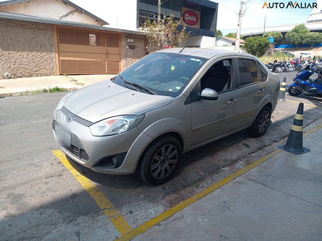 FORD FIESTA 1.6 MPI SEDAN 8V FLEX 4P MANUAL