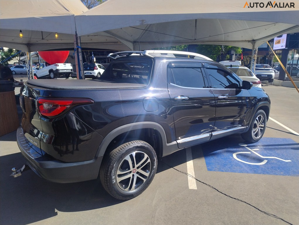 FIAT TORO 2.4 16V MULTIAIR FLEX VOLCANO AT9
