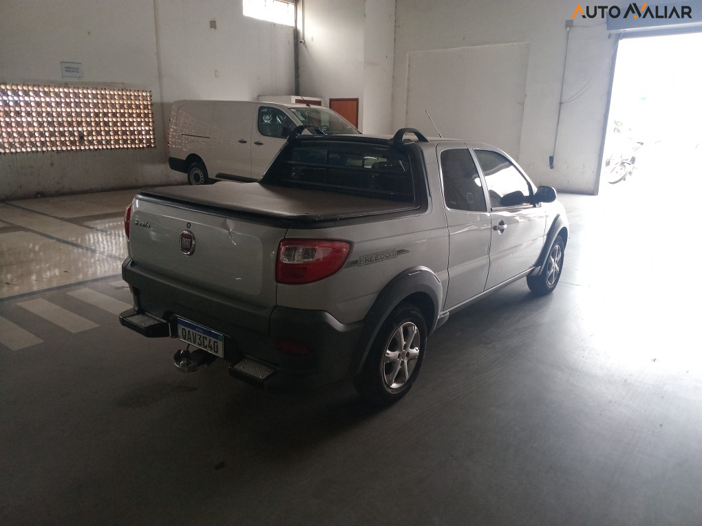 FIAT STRADA 1.4 MPI FREEDOM CD 8V FLEX 3P MANUAL