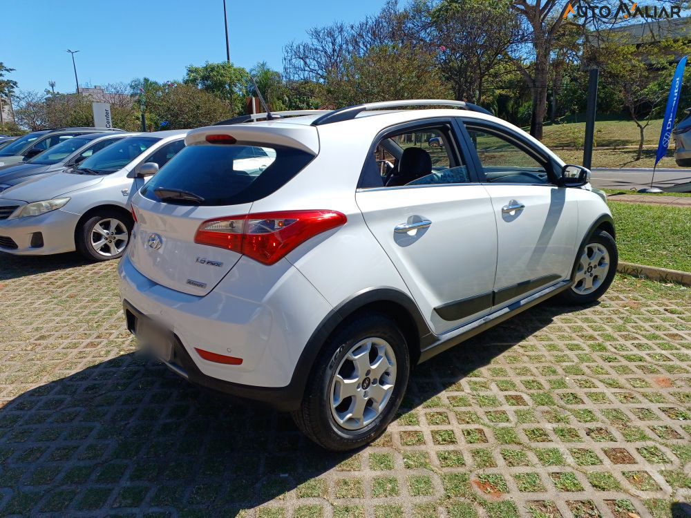 HYUNDAI HB20X 1.6 16V PREMIUM FLEX 4P AUTOMATICO