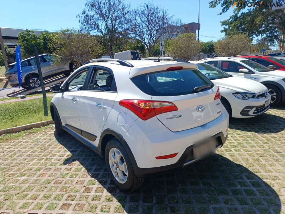 HYUNDAI HB20X 1.6 16V PREMIUM FLEX 4P AUTOMATICO