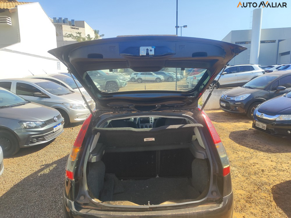 FORD FIESTA 1.6 ROCAM SE 8V FLEX 4P MANUAL