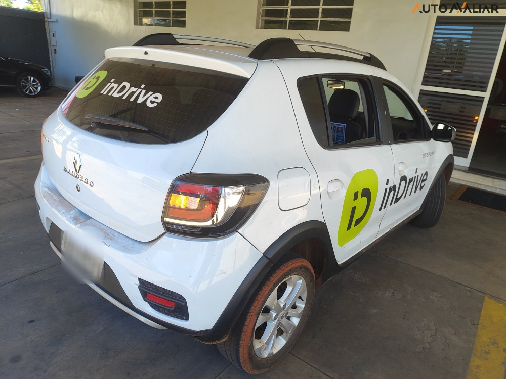 RENAULT SANDERO 1.6 STEPWAY 8V FLEX 4P MANUAL