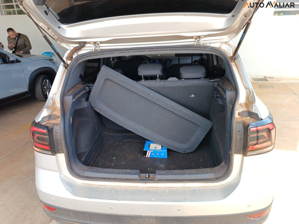 VOLKSWAGEN T-CROSS 1.0 200 TSI TOTAL FLEX SENSE AUTOMÁTICO